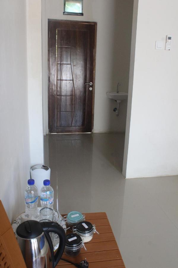Wl Guesthouse Labuan Bajo Esterno foto