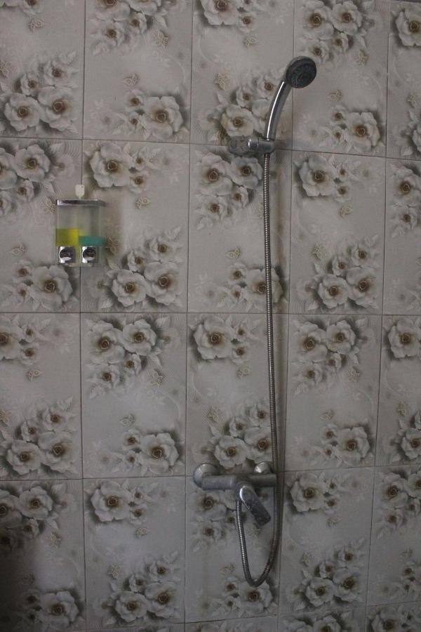 Wl Guesthouse Labuan Bajo Esterno foto