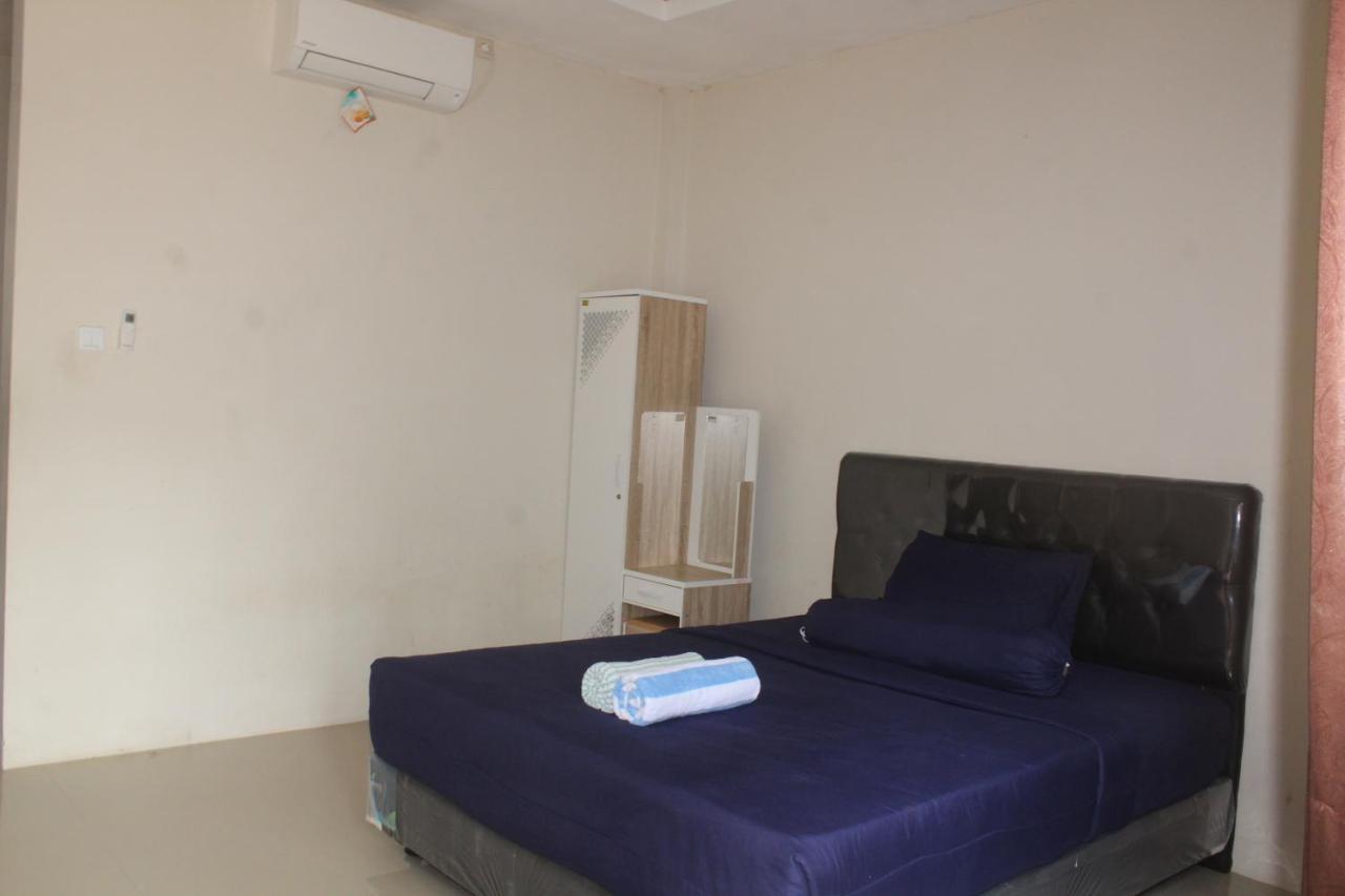 Wl Guesthouse Labuan Bajo Esterno foto