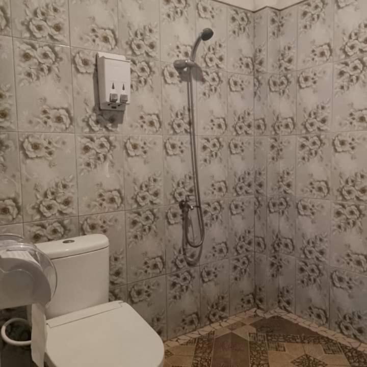 Wl Guesthouse Labuan Bajo Esterno foto