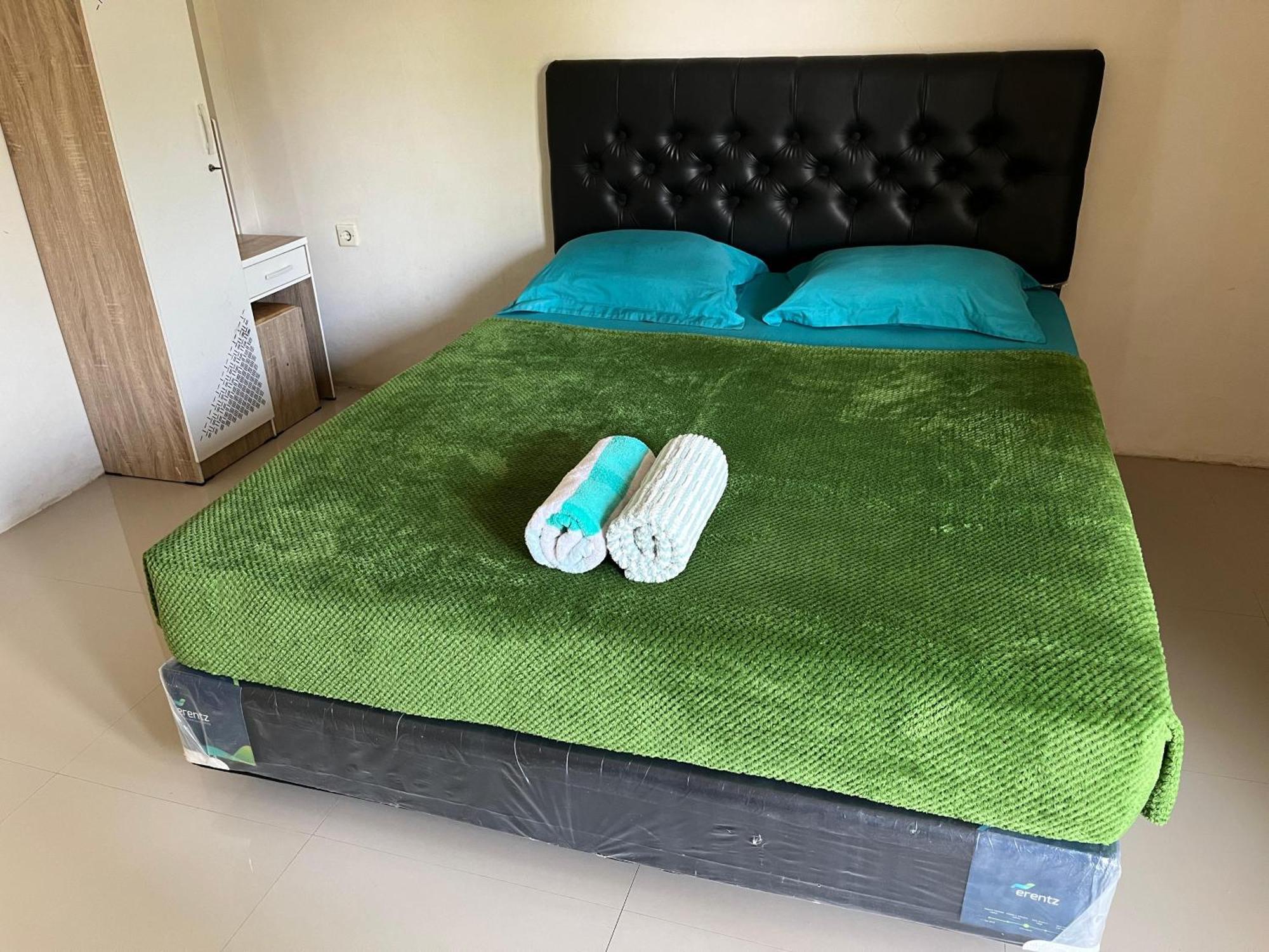 Wl Guesthouse Labuan Bajo Esterno foto